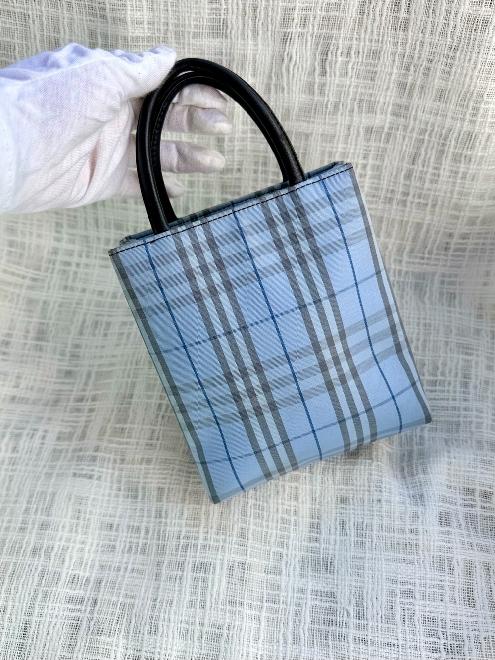 Burberry light blue Nova Check Mini Tote - Picture 4 of 14